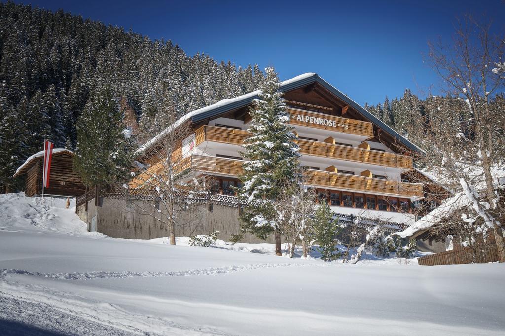 Hotel Alpenrose Гаргеллен Экстерьер фото